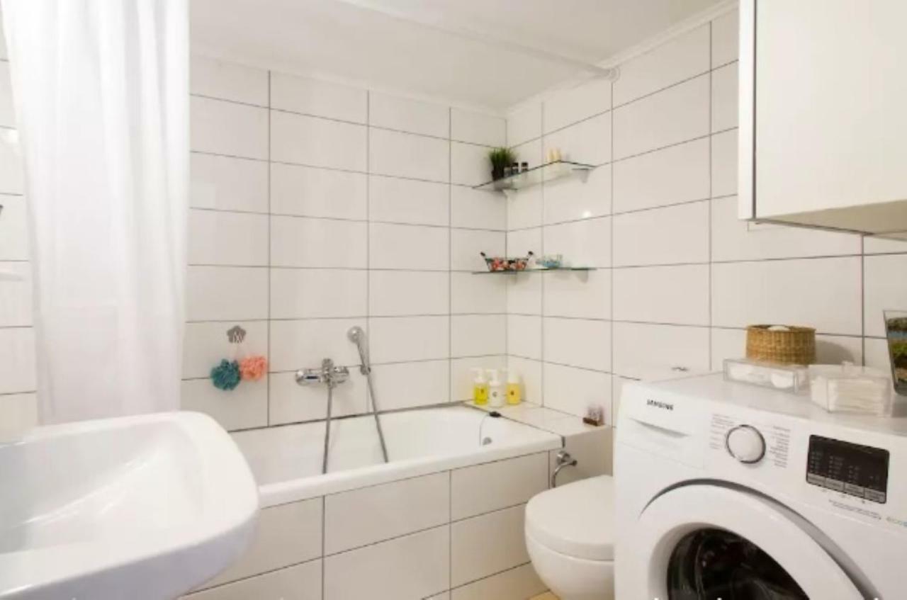 At Trendy Glyfada'S Center Apartment Атина Екстериор снимка